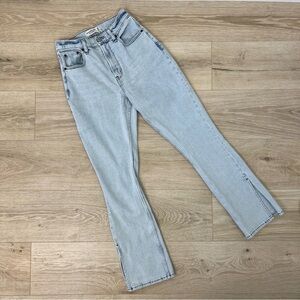 Abercrombie & Fitch Curve Love Ultra High Rise The Slim Straight Jean
